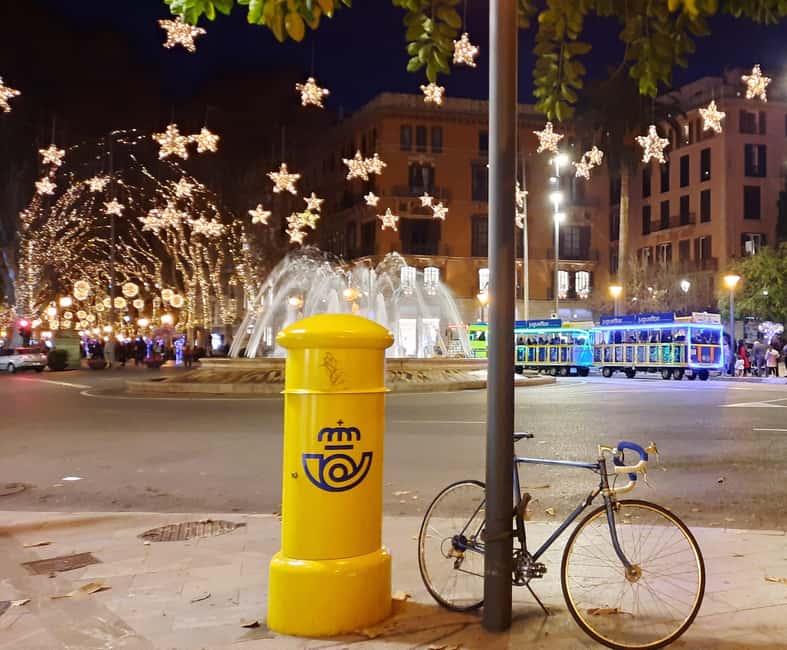 Mallorca: Palma’s Winter Magic City Walk with Christmas Glow - Why the group size matters