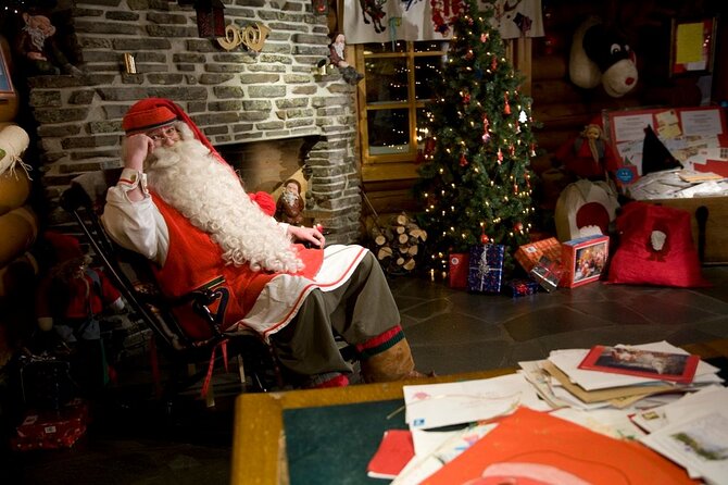 Meet Santa Claus & Santa's Reindeer Ride & Greet Huskies - Meeting Santa in his office