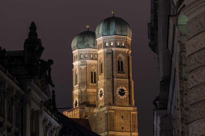 Munich Christmas Market Private Walking Tour With A Professional Guide - What you learn at the Marienplatz market