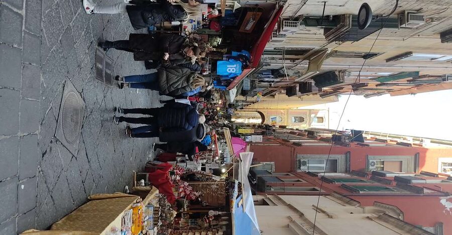 Naples: the magic of Christmas and Nativity scenes - Sant’Anna dei Lombardi and the 15th-Century Scene