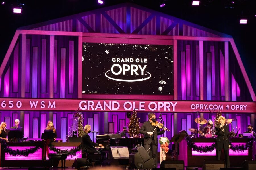 Nashville: Country Christmas Music Show at the Opry House - What to Bring and What to Leave Behind