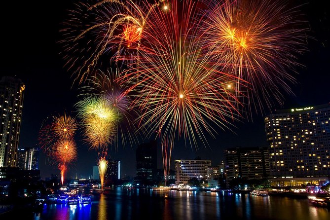 New Year Party : Chao Phraya Princess Dinner Cruise at Bangkok Admission Ticket - Boarding and the first hour onboard