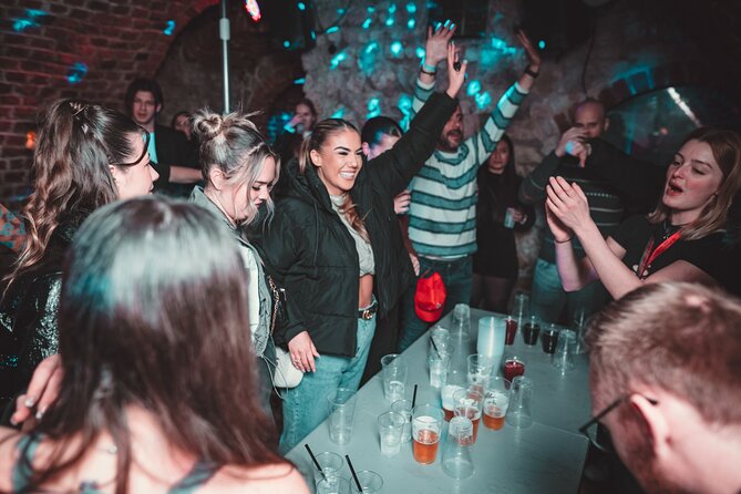 New Year's Eve Pub Crawl With 2 Hour Unlimited Alcohol + VIP Entry To Best Clubs - The first two hours: drinks, games, and a magician
