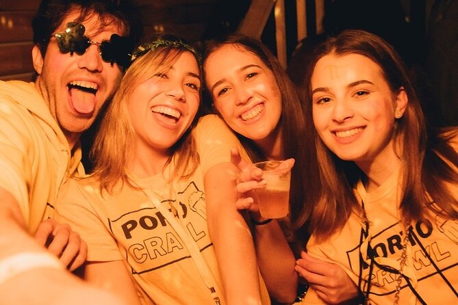 New Years Eve Porto Crawl: 7 drinks, Games, Fun & VIP club entry - Finishing at the club with VIP entry