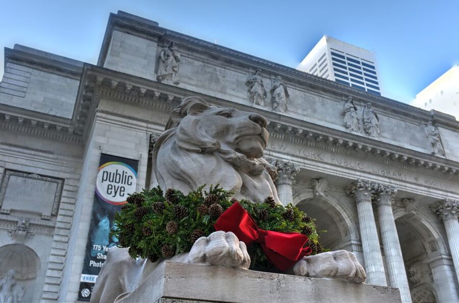 New York City: Christmas Holiday Tour of Manhattan - Starting at St. Patricks Cathedral