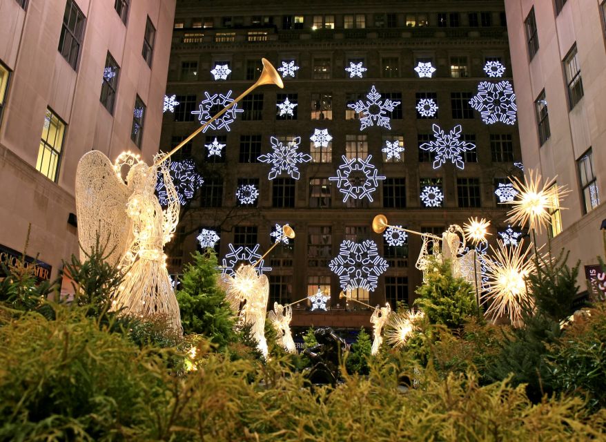 New York City: Christmas Holiday Tour of Manhattan - Rockefeller Center and the Christmas tree