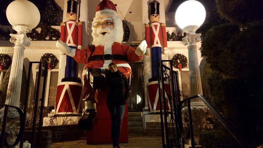 New York City: Dyker Heights Christmas Lights Tour - Returning near Bryant Park and Times Square