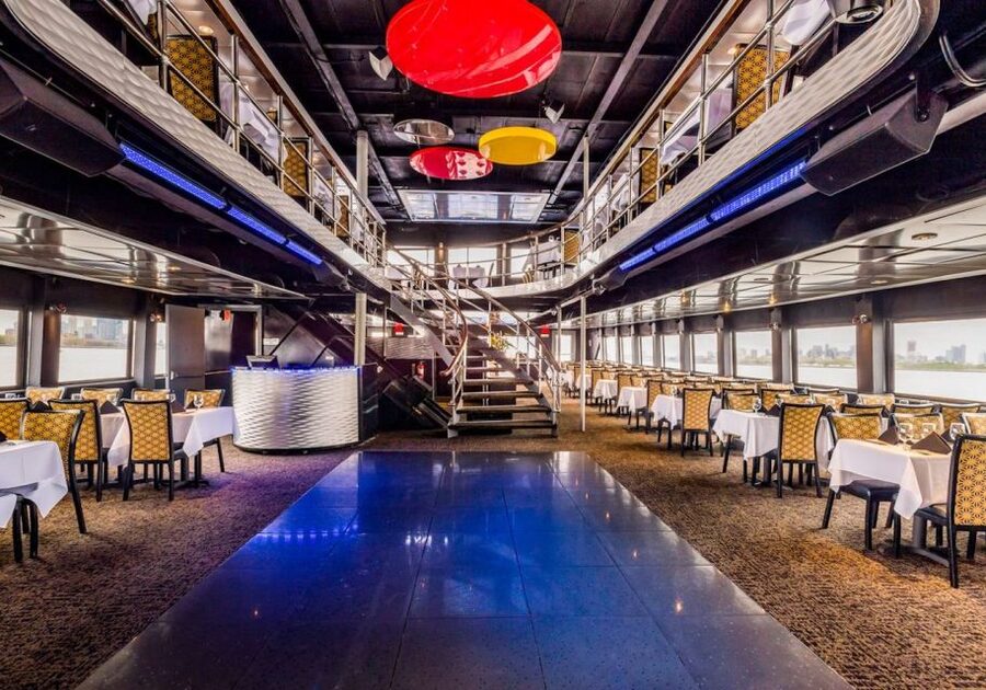 NYC: Christmas Day Buffet Brunch or Dinner Harbor Cruise - From Chelsea Piers to the open harbor