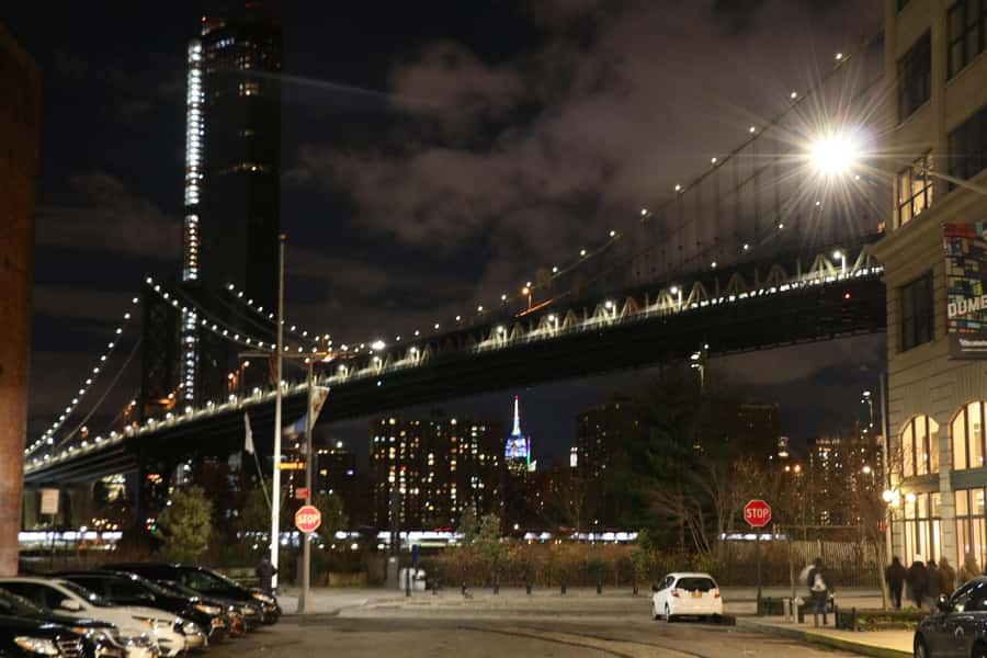 NYC: Christmas Lights Dyker Heights, Bay Ridge and DUMBO - DUMBO adds the best city views