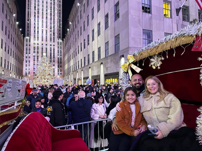 NYC: Christmas Lights Horse Carriage Ride - St. Patrick’s Cathedral and nearby Midtown landmarks