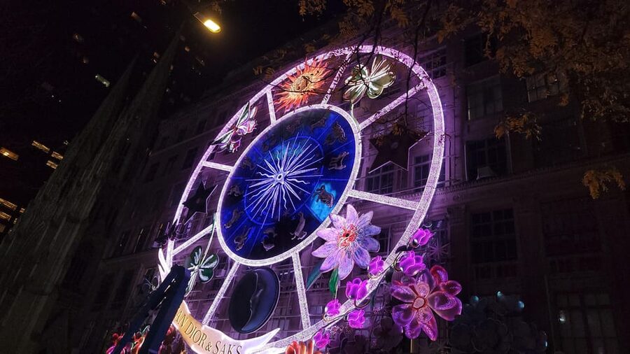NYC: Christmas Lights Horse Carriage Ride - Radio City Music Hall and Sixth Avenue