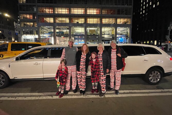 NYC Christmas Lights Tour by Limousine, SUV Or VAN. Dyker Heights - Champagne, snacks, and the fine print on extras