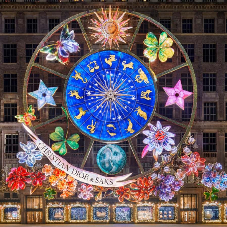 NYC Christmas Lights Tour: Heated Rickshaw Ride - Stories, traditions, and the possible Santa visit
