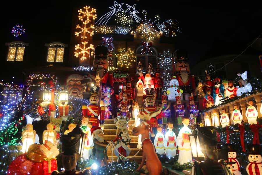 NYC: Dyker Heights Christmas Lights Tour with Hot Cocoa - From Times Square lights to Brooklyn’s giant displays