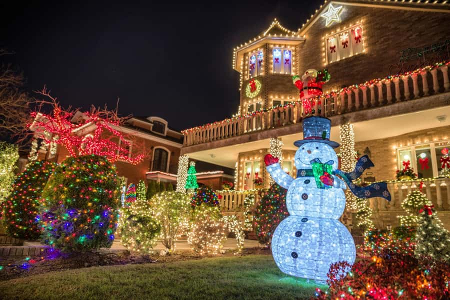NYC: Dyker Heights Christmas Lights Tour with Hot Cocoa - The one-hour walk: festive, bright, and brisk