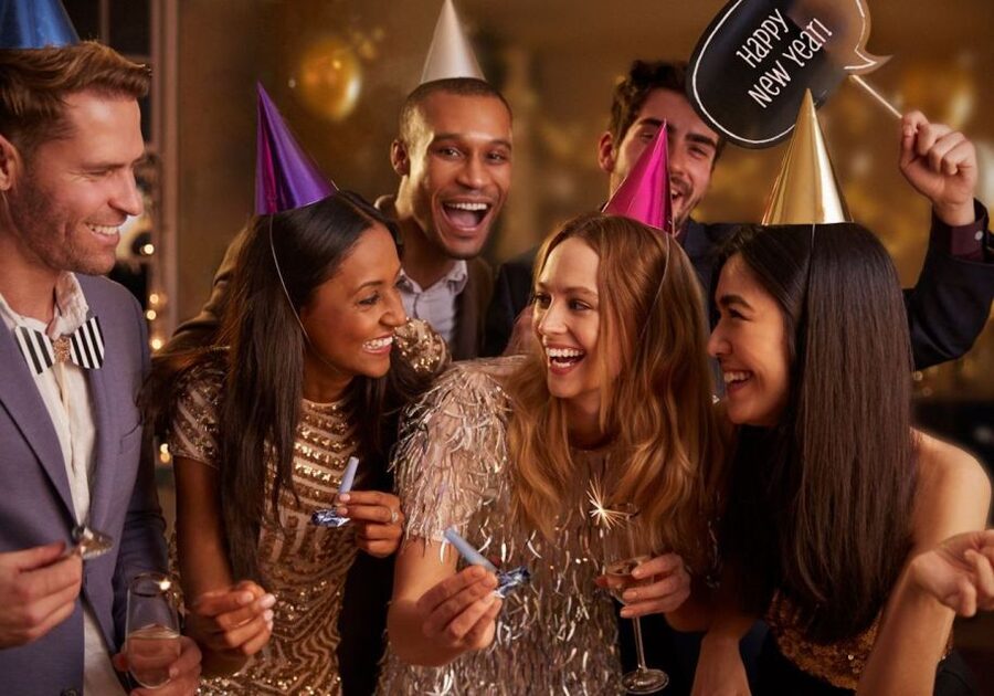 NYC: New Year's Eve Buffet Dinner Fireworks Harbor Cruise - How to dress and what to bring