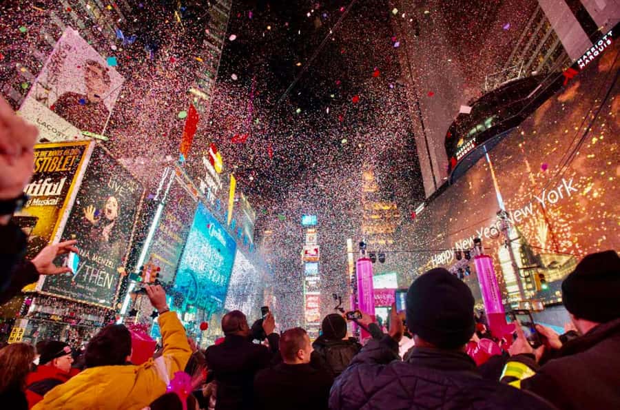 NYC: New Year's Eve Drinks, History and Ball Drop Tour - Grand Central to Hell’s Kitchen with a Prohibition backdrop