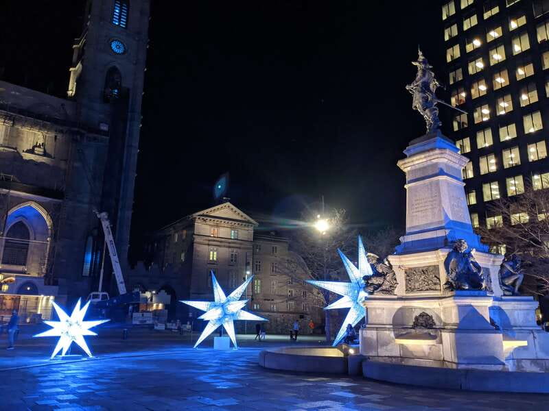 Old Montréal Small-Group Christmas Tour - Place d’Armes and Notre-Dame Basilica