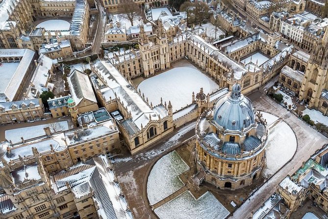 Oxford, Cotswolds & Stratford-upon-Avon Tour with Christmas Lunch - Why Christmas Day changes the whole experience