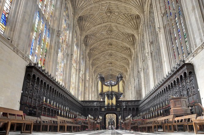 Oxford, Cotswolds & Stratford-upon-Avon Tour with Christmas Lunch - Is £271.39 good value?
