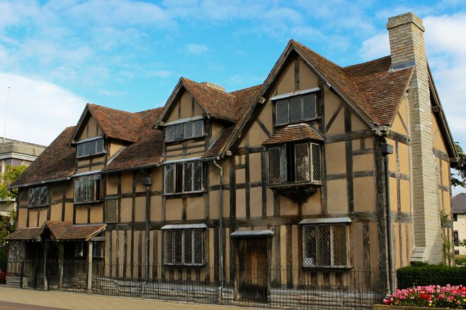 Oxford, Cotswolds & Stratford-upon-Avon Tour with Christmas Lunch - Starting from Bulleid Way at 8:00 am