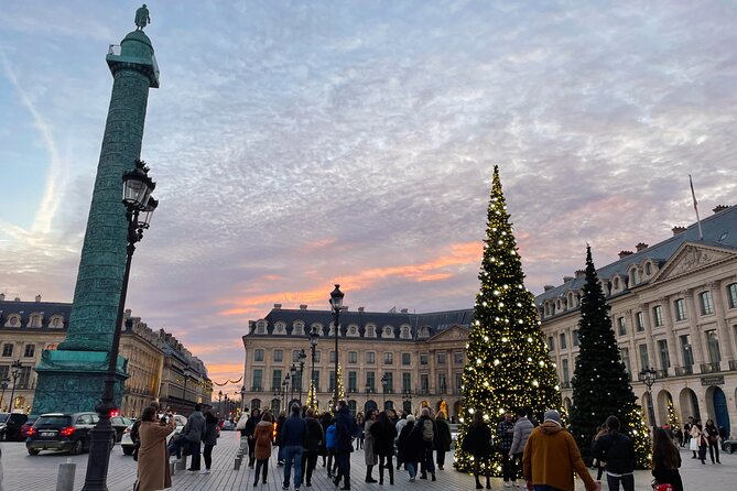 Paris Christmas Lights Small Group Walking Tour with Local Guide - What the $78.09 price buys you