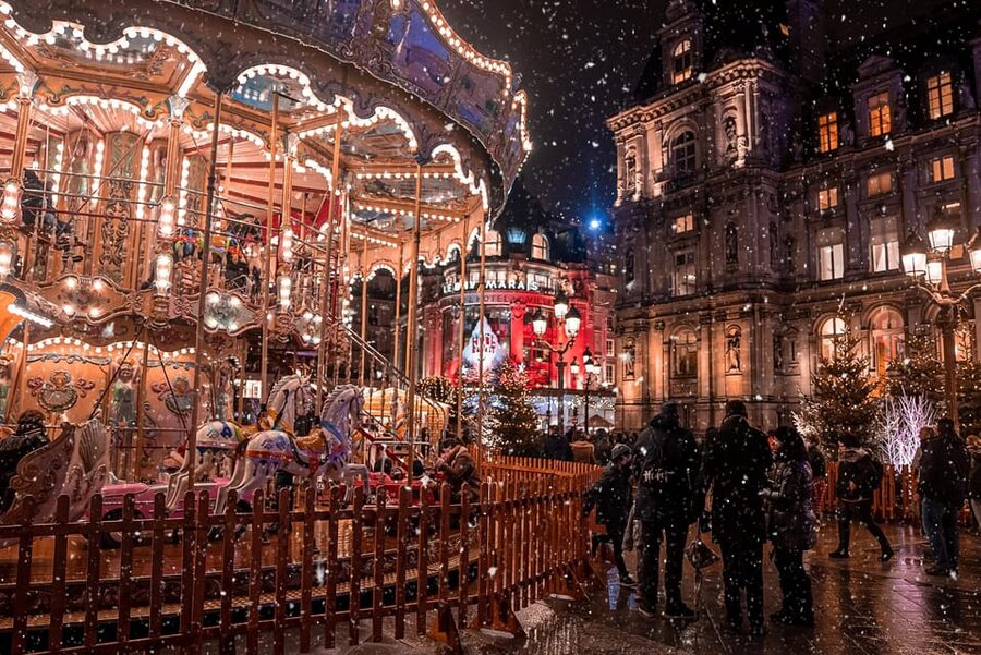 Paris: Christmas Market Guided at Notre Dame & Food Tasting - What you taste during the holiday stop