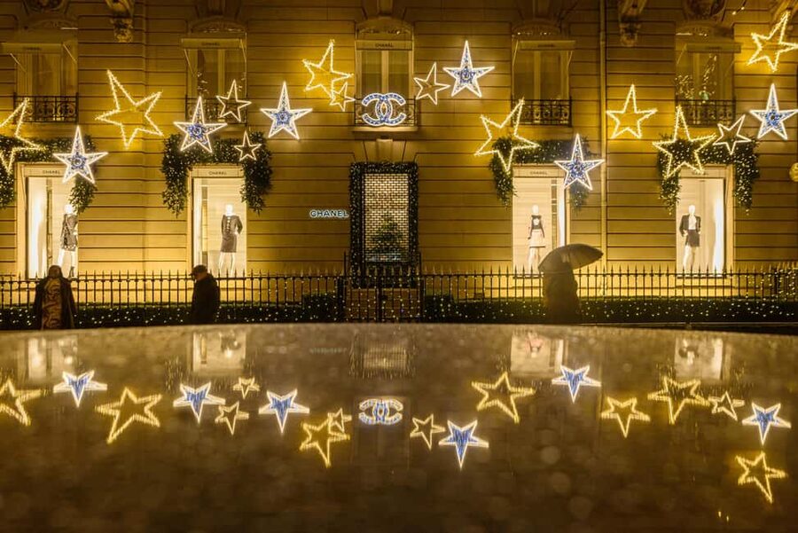 Paris: Experience the magic of Christmas on a walk with a pro photographer - Key points at a glance