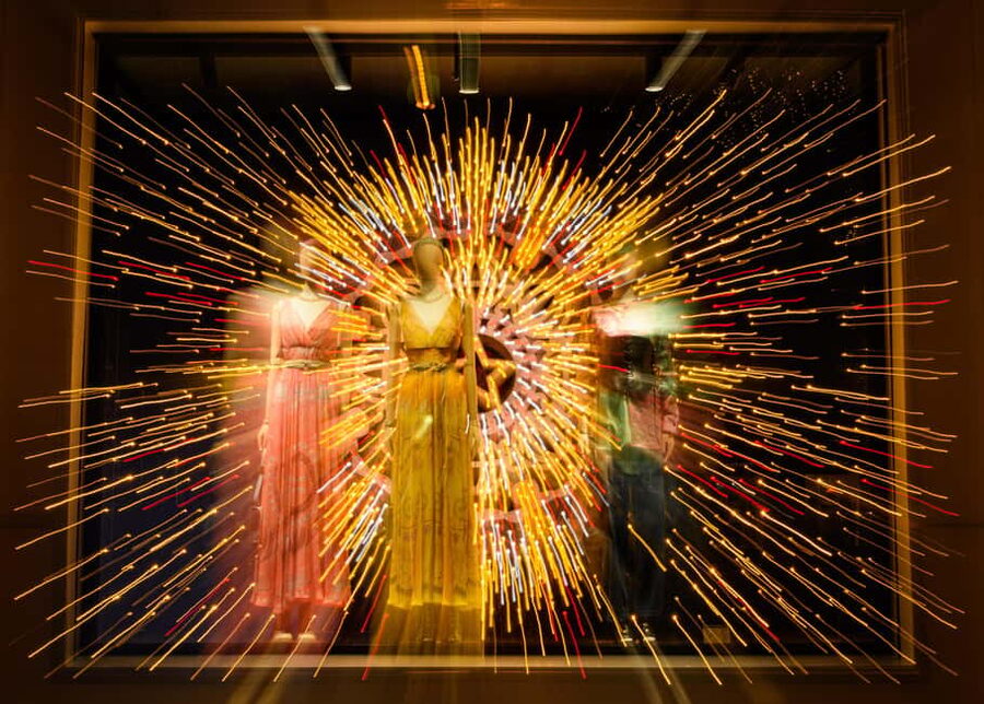 Paris: Experience the magic of Christmas on a walk with a pro photographer - Pont de l’Alma at sunset