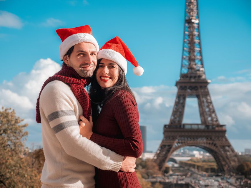 Paris: Private Christmas Photoshoot with Props - Walking the Trocadéro with Christmas props