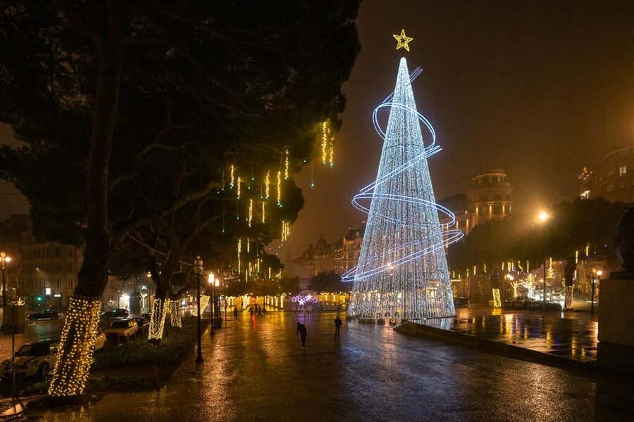 Porto: Christmas Lights Flexible Walking Tour - Optional views near Clérigos and the Cordoaria market