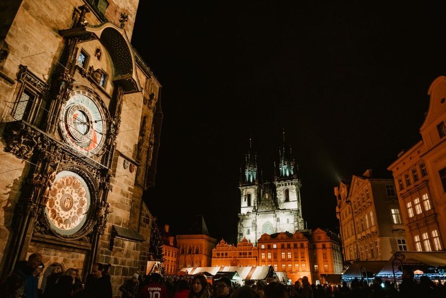 Prague: 2-3h Magical Christmas Markets Tour with Inclusions - Is $100 a fair price?