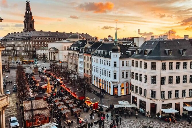 Private 90-Min Ultimate Christmas: Tivoli & Hygge - Key points at a glance