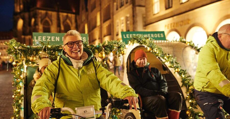Private Christmas Tour in Münster including Glühwein - Starting at City Hall