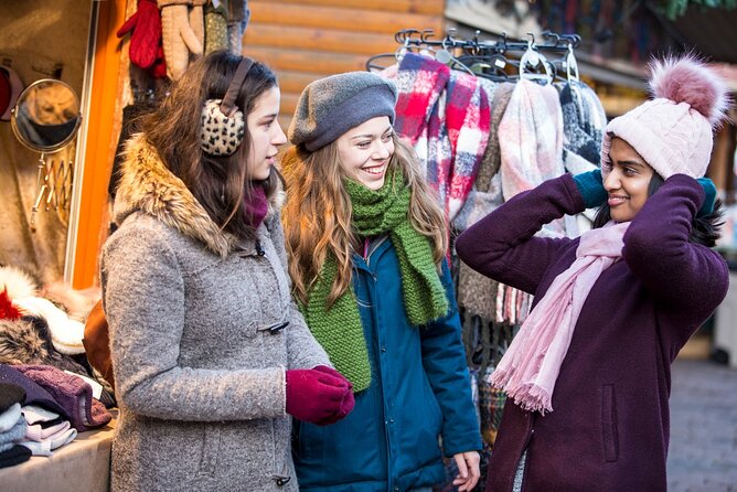 Private Christmas Walking Tour of Innsbruck’s Festive Markets - What the private format means in practice