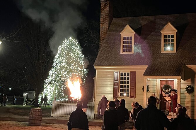 Private Colonial Williamsburg Christmas Holiday Decorations Walking Tour - Why the wreaths deserve a closer look