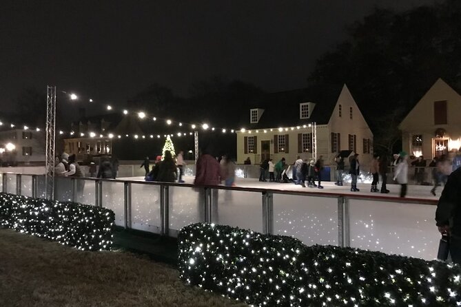Private Colonial Williamsburg Christmas Holiday Decorations Walking Tour - The Capitol brings a change of pace