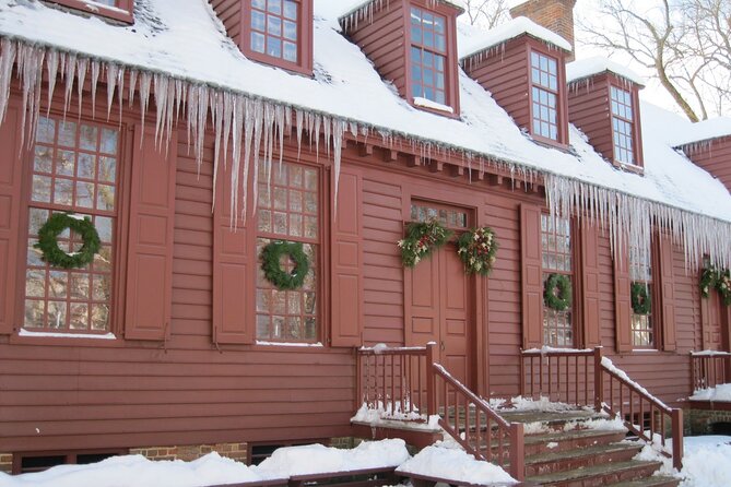 Private Colonial Williamsburg Christmas Holiday Decorations Walking Tour - Starting at the Williamsburg Inn