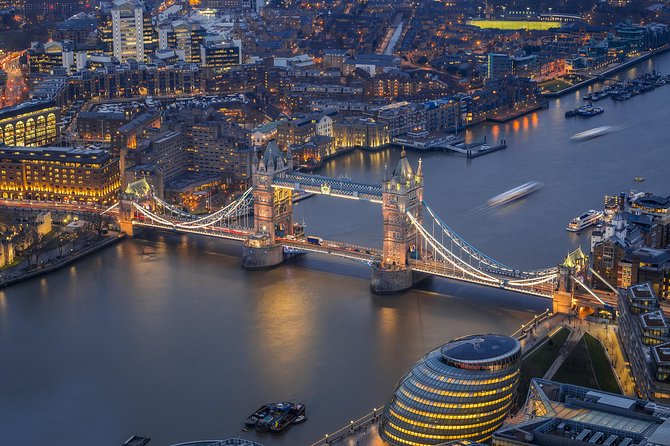 Private Tour: Experience the Christmas Magic in London - Piccadilly Circus keeps the route moving
