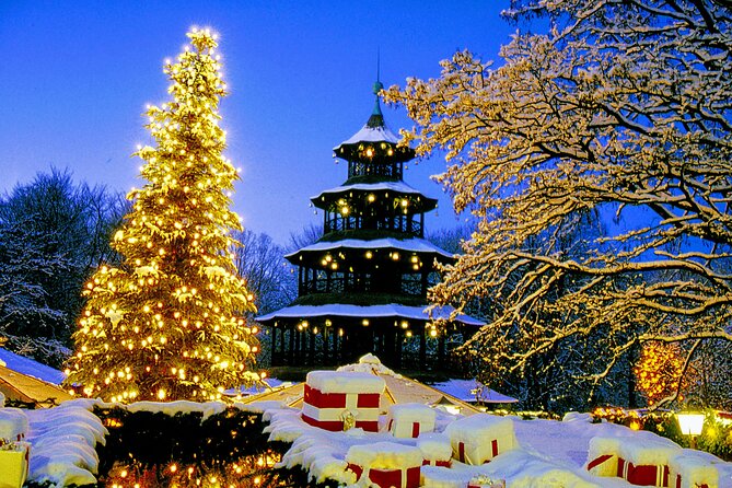 Private tour of Munich's most beautiful Christmas markets - Start at Marienplatz beneath the Christmas tree