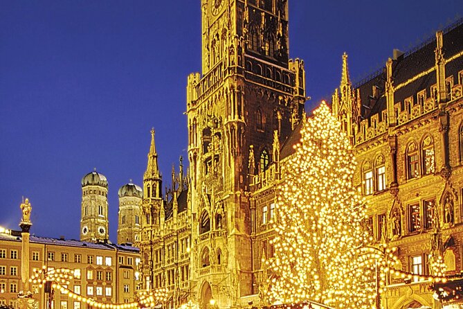 Private tour of Munich's most beautiful Christmas markets - See the ice rink at Stachus