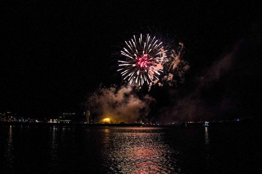 Reykjavik: New Year's Eve Fireworks Cruise - Leaving the Old Harbor at 11 pm