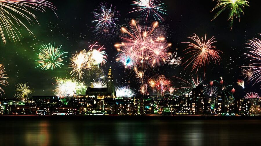Reykjavik: New Years Fireworks Midnight Cruise - FAQ