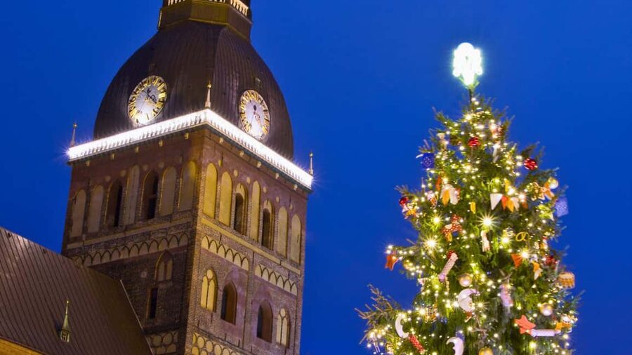 Riga: Old Town Legends & Christmas Spirit Walking Tour - The Three Brothers and Riga’s narrower corners