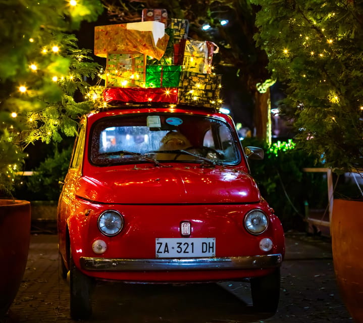 Rome: Christmas Lights Walking Tour - What the guide adds to the experience