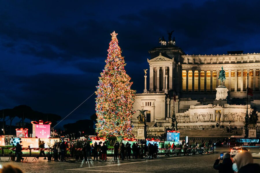 Rome: Christmas Lights Walking Tour - Who should book this walk
