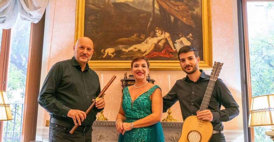 Rome: New Year's Concert at Palazzo Doria Pamphilj with Tour - Entering the Princess’s secret apartment