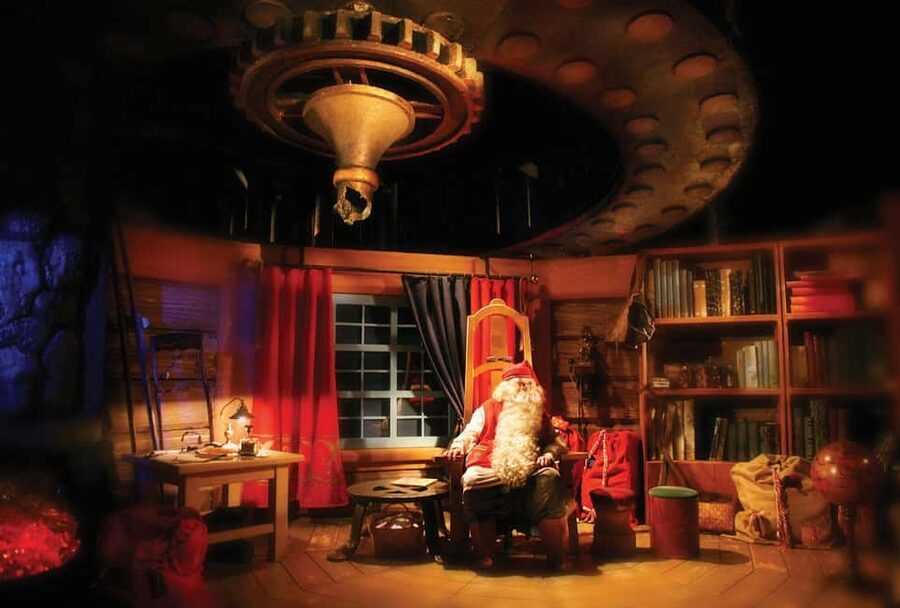 Rovaniemi: Reindeer & Husky Ride with Santa Claus Village - Why the small group changes the experience