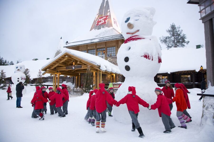 Rovaniemi: Santa Claus Village and Arctic Circle - Meeting Santa in his office