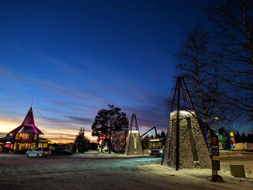 Rovaniemi: Santa Claus Village and Santa Park Day Trip - Starting with pickup and the Arctic Circle